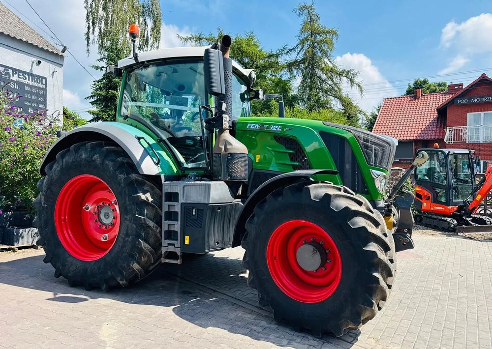 Fendt 828 Vario Profi Plus - Traktor: obrázek 5 Fendt 828 Vario Profi Plus - Traktor: obrázek 5