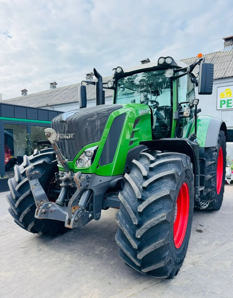 Fendt 828 Vario profi PLUS - Traktor: obrázek 3 Fendt 828 Vario profi PLUS - Traktor: obrázek 3