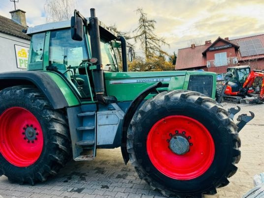 Fendt FAVORIT 818 - Traktor: obrázek 1 Fendt FAVORIT 818 - Traktor: obrázek 1