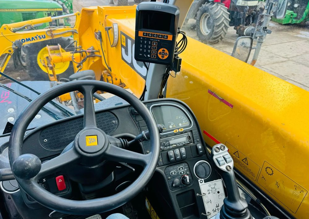 Teleskopický manipulátor JCB 550-80 Agri Plus: obrázek 14