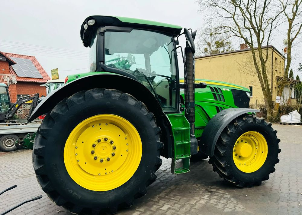 John Deere 6170R - Traktor: obrázek 3 John Deere 6170R - Traktor: obrázek 3