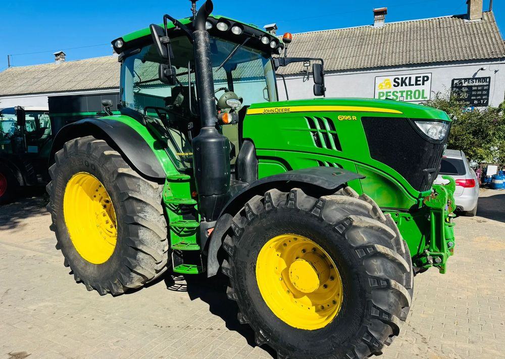 John Deere 6195R - Traktor: obrázek 4 John Deere 6195R - Traktor: obrázek 4