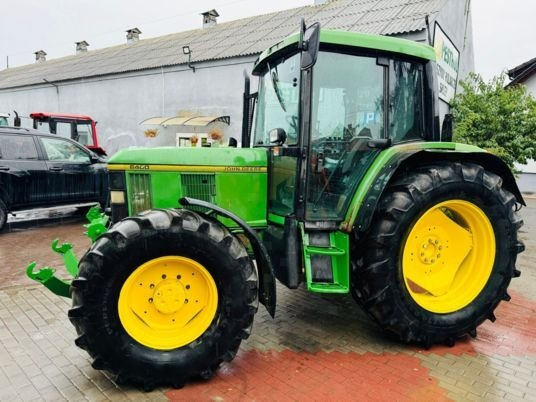 John Deere 6400 - Traktor: obrázek 4 John Deere 6400 - Traktor: obrázek 4
