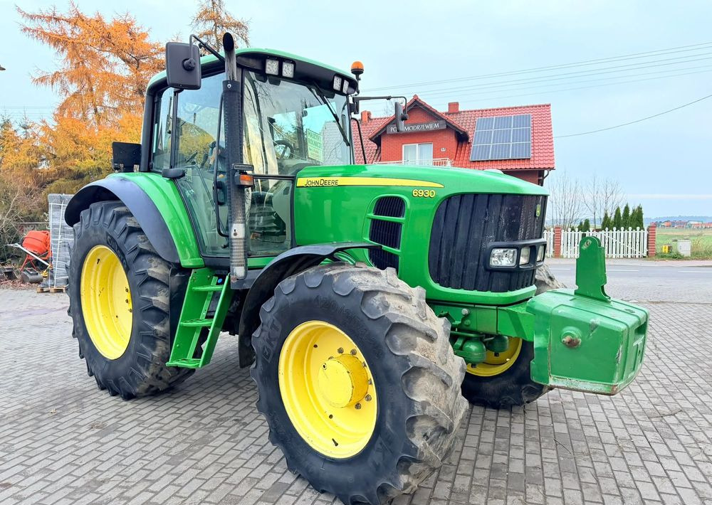 John Deere 6930 - Traktor: obrázek 1 John Deere 6930 - Traktor: obrázek 1