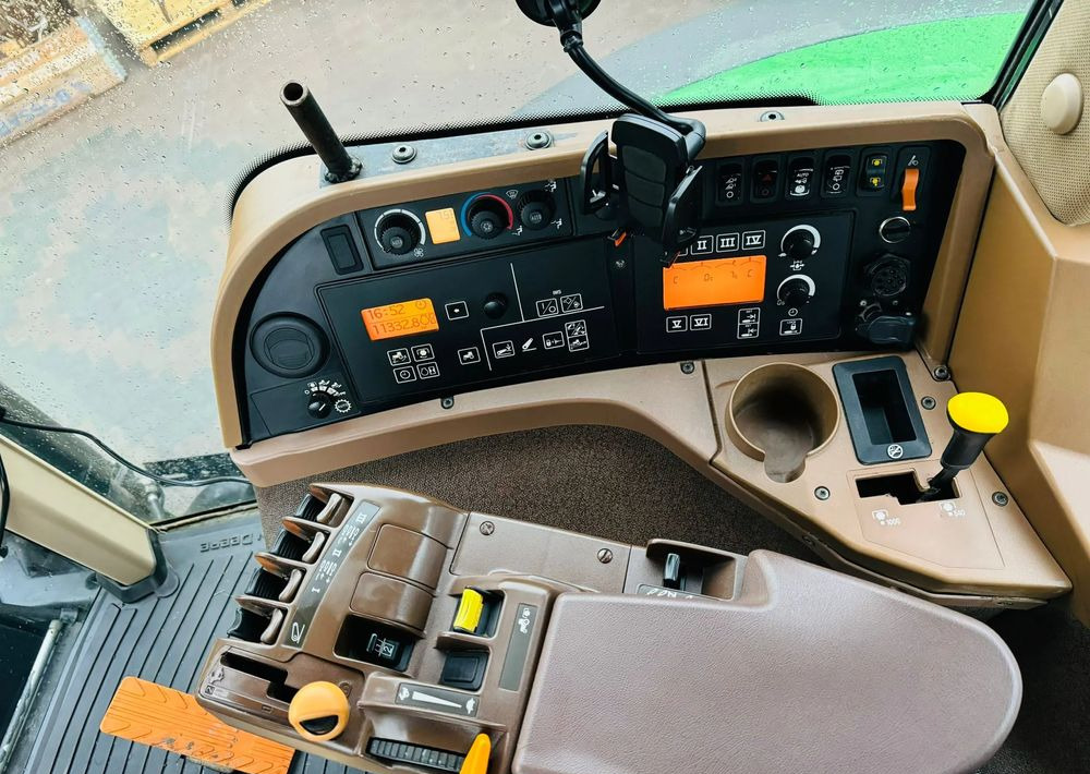 Traktor John Deere 7930: obrázek 7