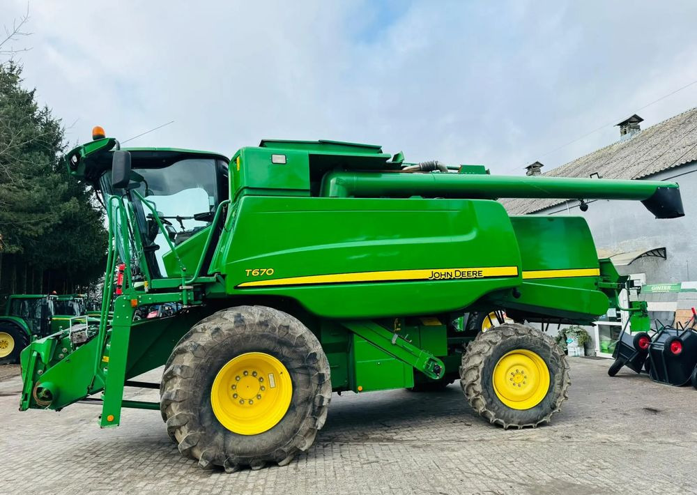 John Deere T670 - Sklízecí mlátička: obrázek 3 John Deere T670 - Sklízecí mlátička: obrázek 3