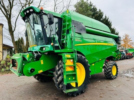 John Deere W440 - Sklízecí mlátička: obrázek 1 John Deere W440 - Sklízecí mlátička: obrázek 1