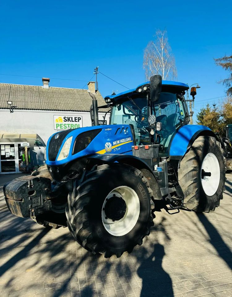New Holland T7.230 - Traktor: obrázek 2 New Holland T7.230 - Traktor: obrázek 2