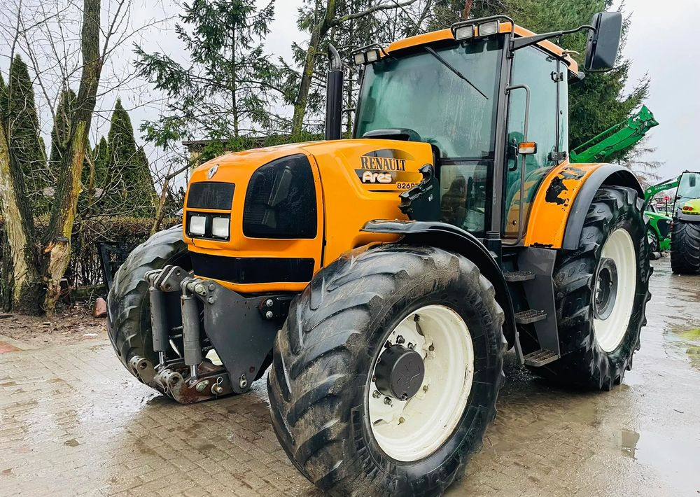 Renault Ares 826 RZ - Traktor: obrázek 2 Renault Ares 826 RZ - Traktor: obrázek 2