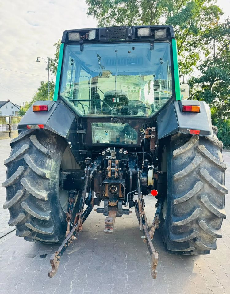 Valtra 8150 - Traktor: obrázek 3 Valtra 8150 - Traktor: obrázek 3