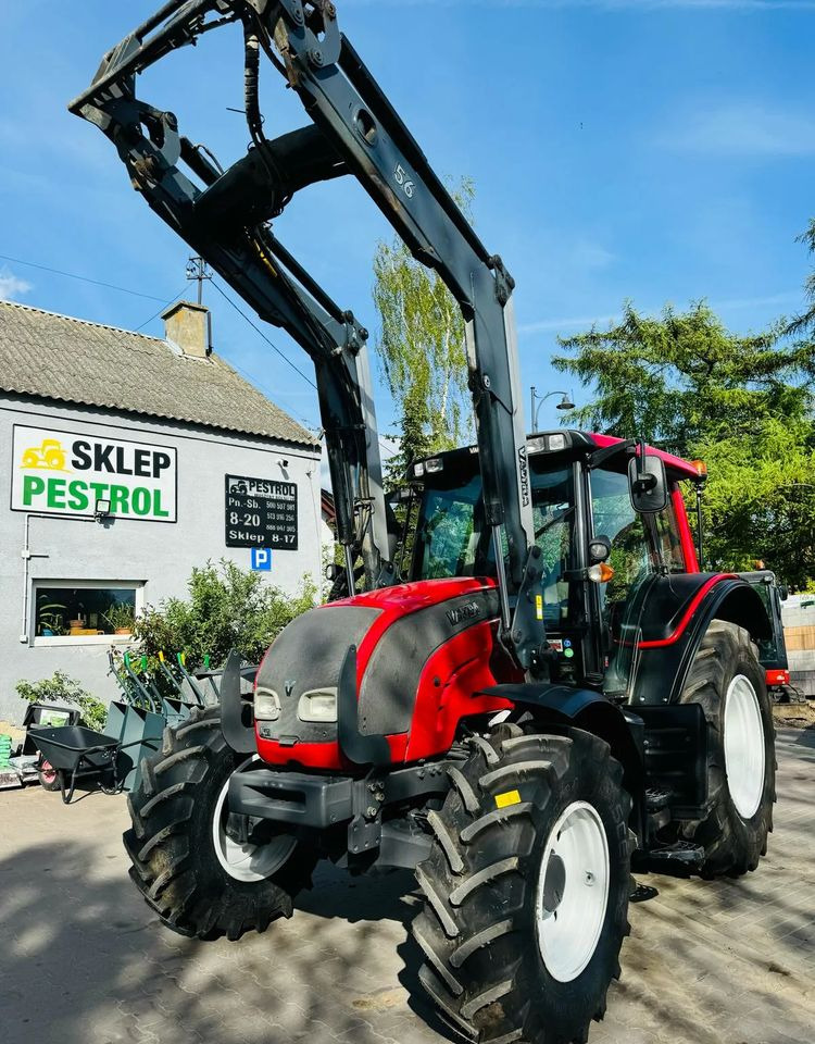 Valtra N101 - Traktor: obrázek 1 Valtra N101 - Traktor: obrázek 1