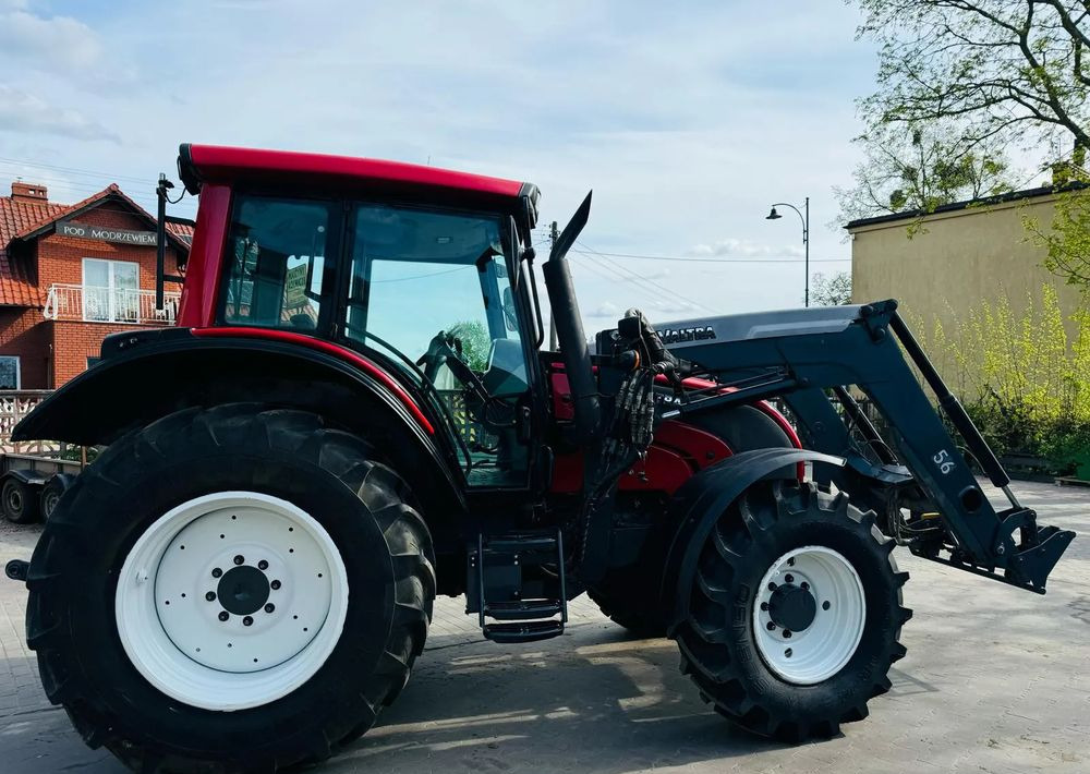 Valtra N101 - Traktor: obrázek 5 Valtra N101 - Traktor: obrázek 5