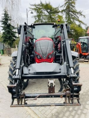 Valtra N104 - Traktor: obrázek 5 Valtra N104 - Traktor: obrázek 5