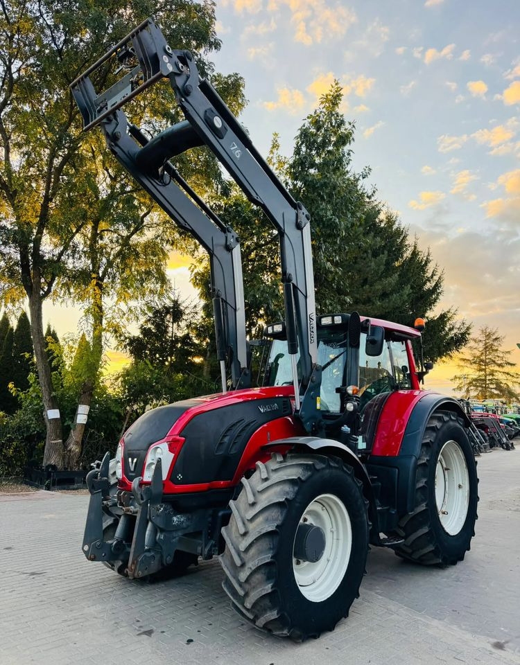 Valtra T213 Versu - Traktor: obrázek 1 Valtra T213 Versu - Traktor: obrázek 1