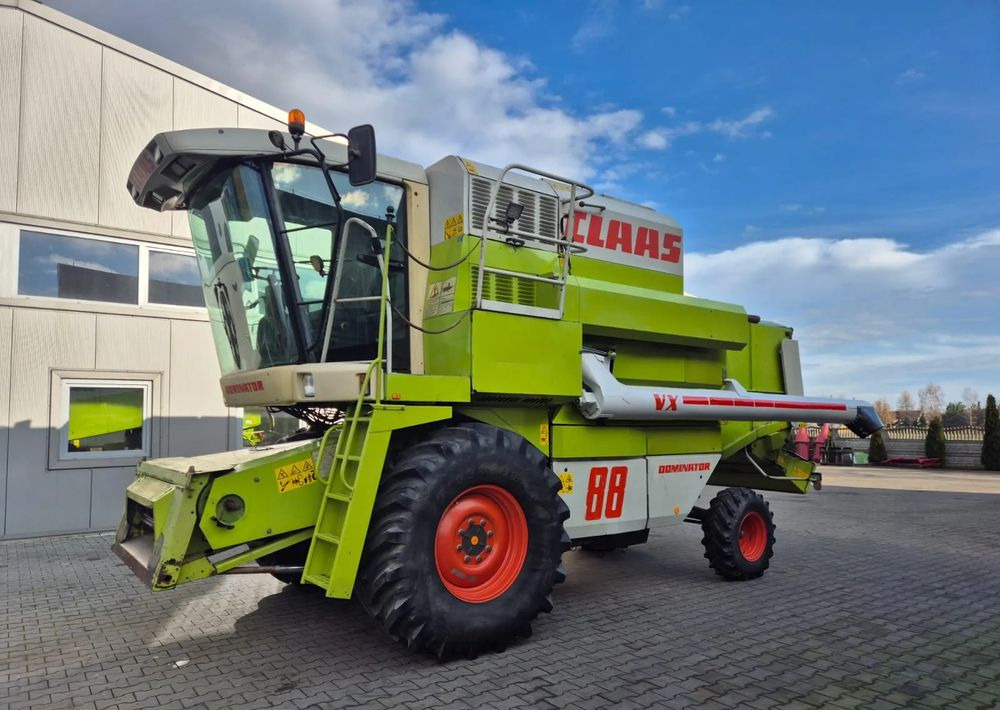 Claas Dominator VX 88 - Sklízecí mlátička: obrázek 1 Claas Dominator VX 88 - Sklízecí mlátička: obrázek 1