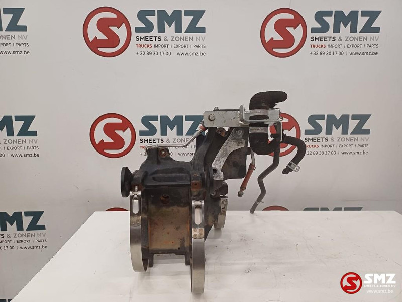 Caterpillar Mounting exhaust Caterpillar - Výfukový systém pro Manipulační technika: obrázek 4 Caterpillar Mounting exhaust Caterpillar - Výfukový systém pro Manipulační technika: obrázek 4