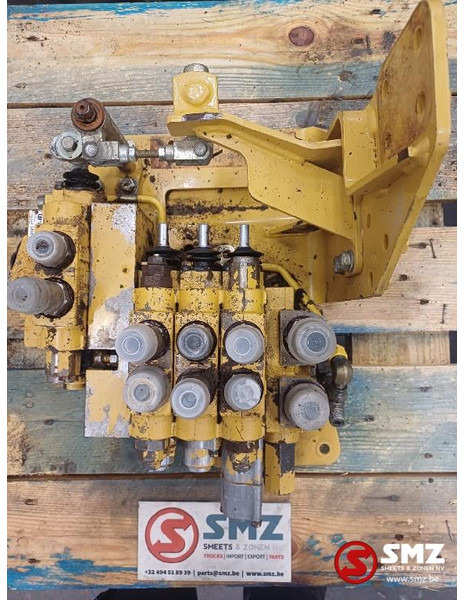 Caterpillar Occ hydraulische kleppengroep D6M Caterpillar - Hydraulika: obrázek 1 Caterpillar Occ hydraulische kleppengroep D6M Caterpillar - Hydraulika: obrázek 1