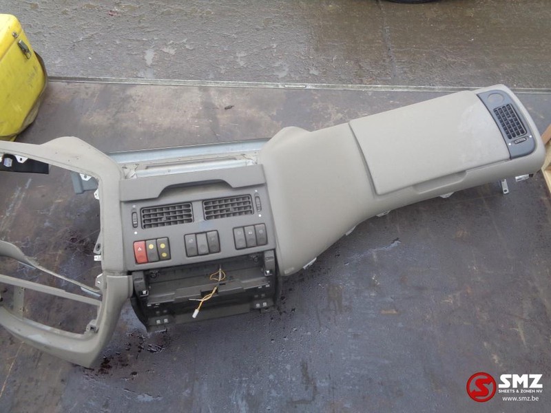 DAF Occ dashboard daf XF105 - Palubní deska pro Nákladní auto: obrázek 1 DAF Occ dashboard daf XF105 - Palubní deska pro Nákladní auto: obrázek 1
