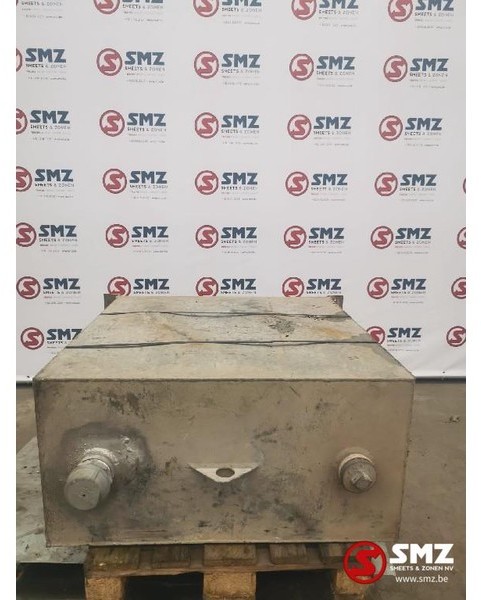 Diversen Occ Hydraulische tank 500l - Hydraulická nádrž pro Nákladní auto: obrázek 2 Diversen Occ Hydraulische tank 500l - Hydraulická nádrž pro Nákladní auto: obrázek 2