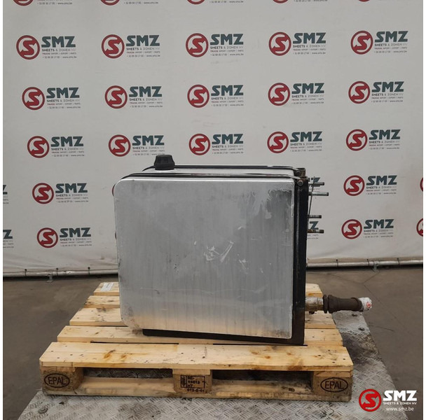 Diversen Occ hydraulische tank 200L - Hydraulická nádrž pro Nákladní auto: obrázek 4 Diversen Occ hydraulische tank 200L - Hydraulická nádrž pro Nákladní auto: obrázek 4