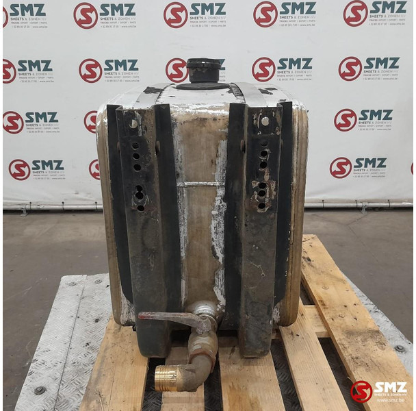 Diversen Occ hydraulische tank 200L OMFB - Hydraulická nádrž pro Nákladní auto: obrázek 2 Diversen Occ hydraulische tank 200L OMFB - Hydraulická nádrž pro Nákladní auto: obrázek 2