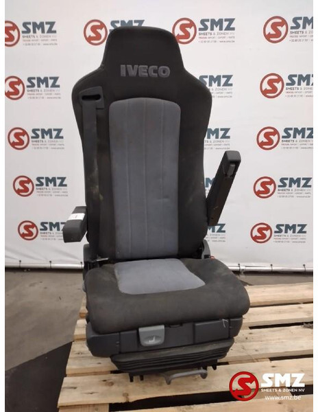 Iveco Occ bijrijdersstoel Iveco - Kabina a interiér pro Nákladní auto: obrázek 1 Iveco Occ bijrijdersstoel Iveco - Kabina a interiér pro Nákladní auto: obrázek 1