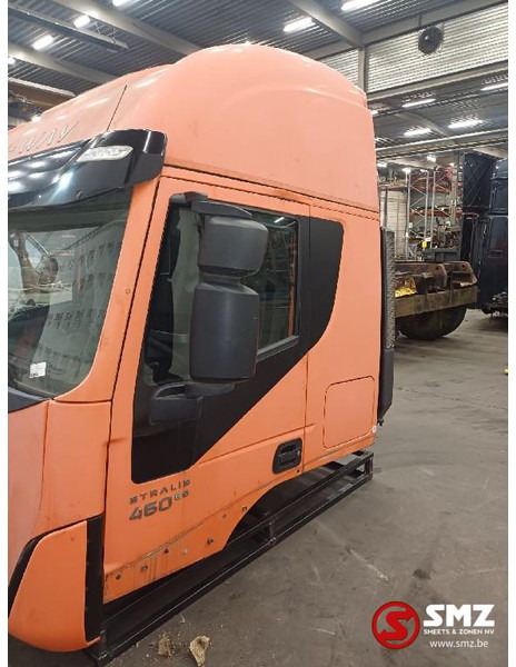 Iveco Occ cabine compleet Hi Way Stralis Iveco - Kabina a interiér pro Nákladní auto: obrázek 4 Iveco Occ cabine compleet Hi Way Stralis Iveco - Kabina a interiér pro Nákladní auto: obrázek 4