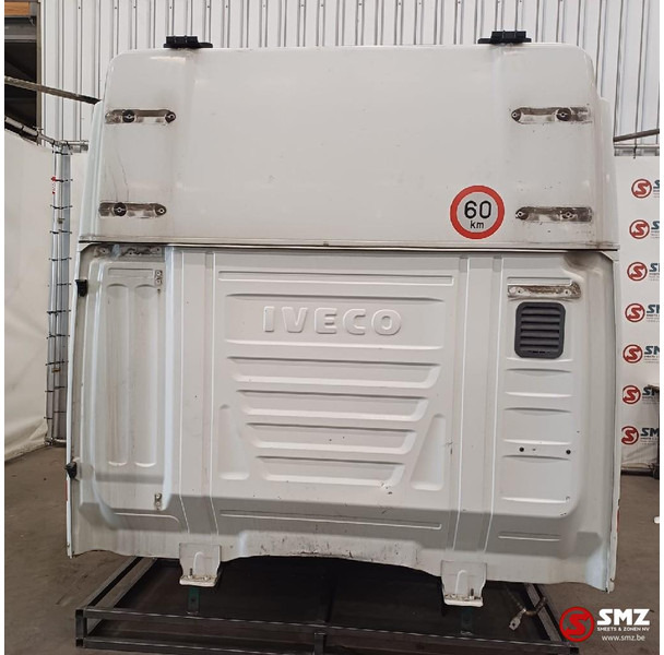 Iveco Occ cabine compleet Stralis Hi-Way Iveco - Kabina a interiér pro Nákladní auto: obrázek 5 Iveco Occ cabine compleet Stralis Hi-Way Iveco - Kabina a interiér pro Nákladní auto: obrázek 5