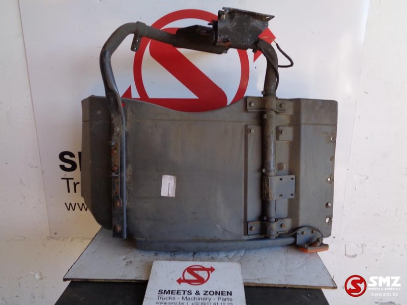 Iveco Occ spatbord links voor - Karoserie a exteriér pro Nákladní auto: obrázek 1 Iveco Occ spatbord links voor - Karoserie a exteriér pro Nákladní auto: obrázek 1