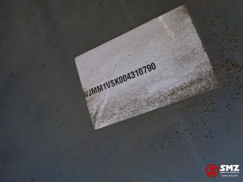 Iveco Occ spatbord links voor - Karoserie a exteriér pro Nákladní auto: obrázek 4 Iveco Occ spatbord links voor - Karoserie a exteriér pro Nákladní auto: obrázek 4