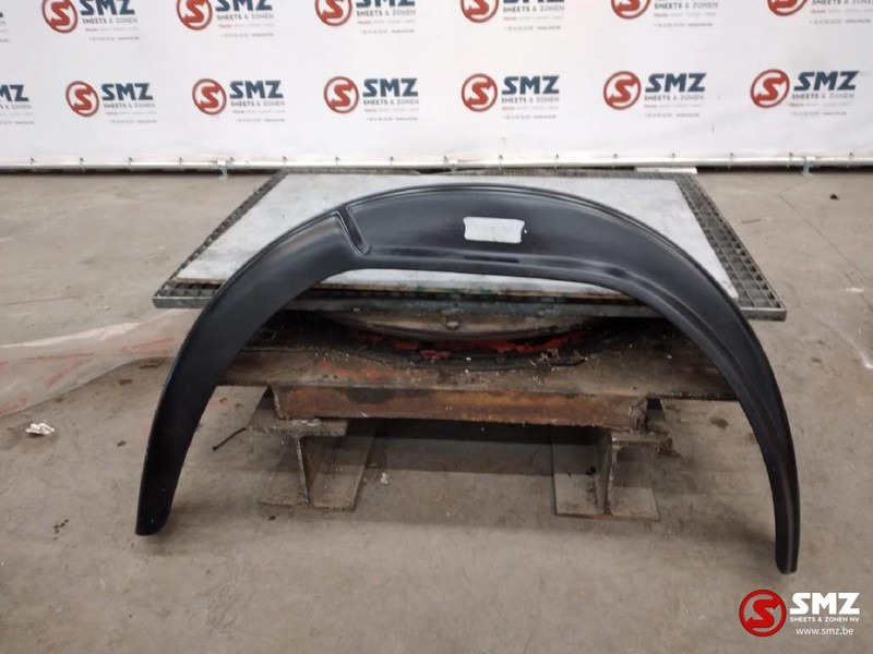 Iveco Spatbord voorzijde rechts Iveco 190 - Karoserie a exteriér pro Nákladní auto: obrázek 1 Iveco Spatbord voorzijde rechts Iveco 190 - Karoserie a exteriér pro Nákladní auto: obrázek 1