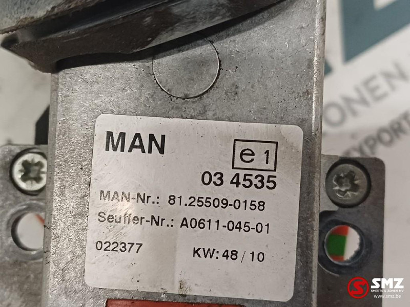 MAN Occ stuurkolomschakelaar retarder MAN - Elektrický systém pro Nákladní auto: obrázek 4 MAN Occ stuurkolomschakelaar retarder MAN - Elektrický systém pro Nákladní auto: obrázek 4