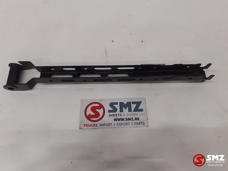 Mercedes-Benz Mercedes Actros Euro 6 side skirt steun - Karoserie a exteriér: obrázek 1 Mercedes-Benz Mercedes Actros Euro 6 side skirt steun - Karoserie a exteriér: obrázek 1