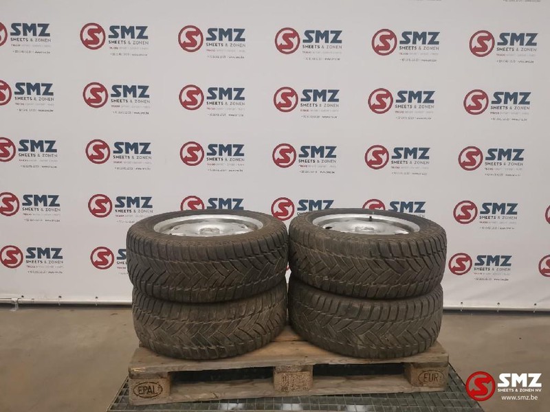 Mercedes-Benz Occ Band Dunlop M+S met velg 225/55R16 95H - Pneumatiky pro Nákladní auto: obrázek 1 Mercedes-Benz Occ Band Dunlop M+S met velg 225/55R16 95H - Pneumatiky pro Nákladní auto: obrázek 1