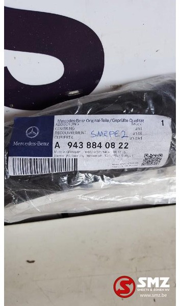 Mercedes-Benz Occ Spatbord cover achter rechts Actros - Karoserie a exteriér pro Nákladní auto: obrázek 4 Mercedes-Benz Occ Spatbord cover achter rechts Actros - Karoserie a exteriér pro Nákladní auto: obrázek 4