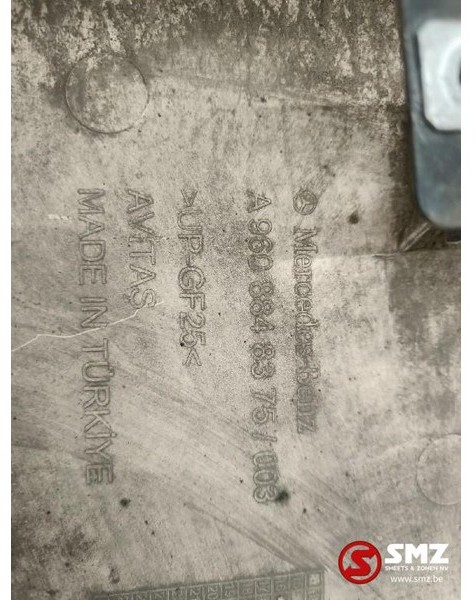 Mercedes-Benz Occ Spatbord links Actros MP4 - Křídlo pro Nákladní auto: obrázek 2 Mercedes-Benz Occ Spatbord links Actros MP4 - Křídlo pro Nákladní auto: obrázek 2