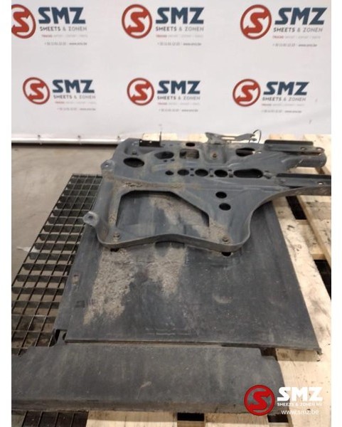 Mercedes-Benz Occ Spatbord met steun links Actros MP4 - Křídlo pro Nákladní auto: obrázek 2 Mercedes-Benz Occ Spatbord met steun links Actros MP4 - Křídlo pro Nákladní auto: obrázek 2