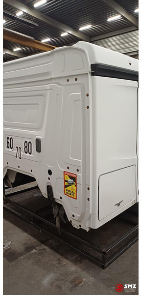 Kabina a interiér pro Nákladní auto Mercedes-Benz Occ cabine Mercedes Actros MP4: obrázek 8