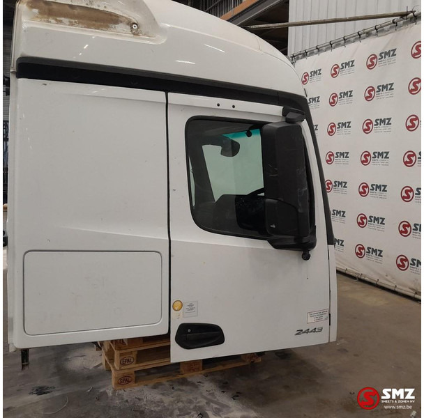 Mercedes-Benz Occ cabine RHD Mercedes - Kabina a interiér pro Nákladní auto: obrázek 4 Mercedes-Benz Occ cabine RHD Mercedes - Kabina a interiér pro Nákladní auto: obrázek 4