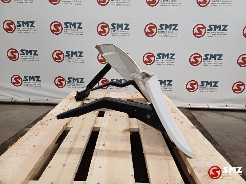 Mercedes-Benz Occ cabinespoiler links Mercedes - Aerodynamika/ Spoilery pro Nákladní auto: obrázek 4 Mercedes-Benz Occ cabinespoiler links Mercedes - Aerodynamika/ Spoilery pro Nákladní auto: obrázek 4