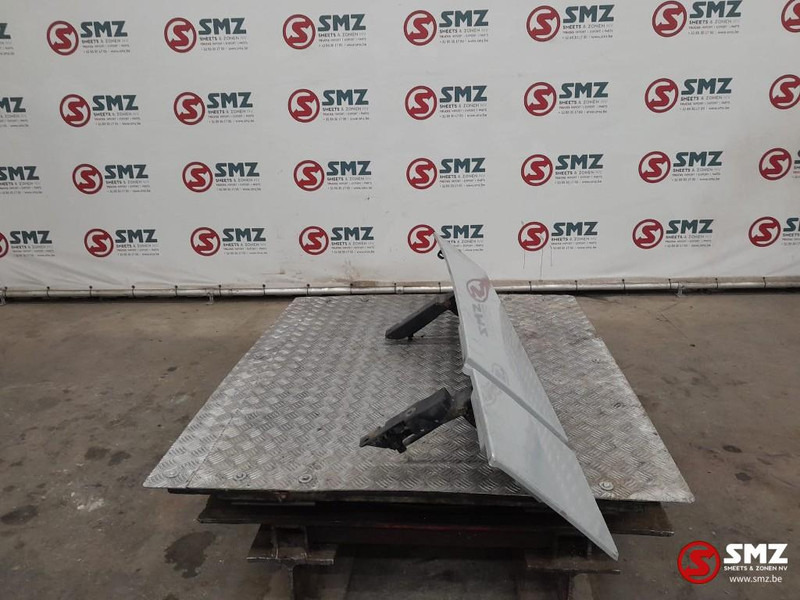 Mercedes-Benz Occ cabinespoiler links Mercedes - Aerodynamika/ Spoilery pro Nákladní auto: obrázek 4 Mercedes-Benz Occ cabinespoiler links Mercedes - Aerodynamika/ Spoilery pro Nákladní auto: obrázek 4