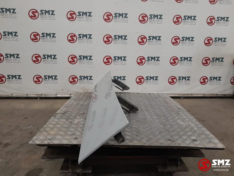 Mercedes-Benz Occ cabinespoiler links Mercedes - Aerodynamika/ Spoilery pro Nákladní auto: obrázek 3 Mercedes-Benz Occ cabinespoiler links Mercedes - Aerodynamika/ Spoilery pro Nákladní auto: obrázek 3