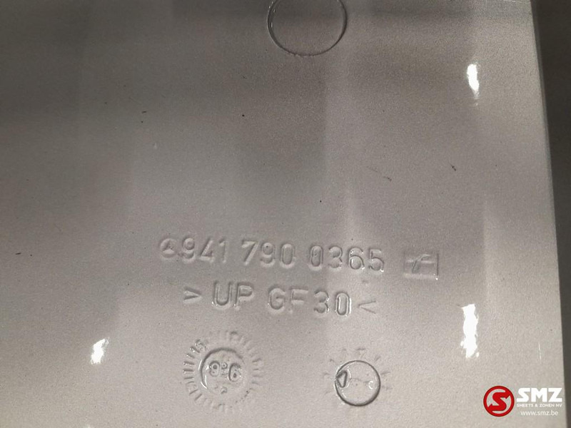 Mercedes-Benz Occ cabinespoilerset Mercedes - Aerodynamika/ Spoilery pro Nákladní auto: obrázek 4 Mercedes-Benz Occ cabinespoilerset Mercedes - Aerodynamika/ Spoilery pro Nákladní auto: obrázek 4