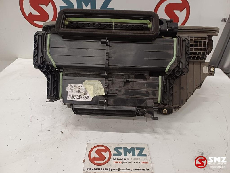 Mercedes-Benz Occ kachelhuis Mercedes - Topení/ Ventilace pro Nákladní auto: obrázek 1 Mercedes-Benz Occ kachelhuis Mercedes - Topení/ Ventilace pro Nákladní auto: obrázek 1