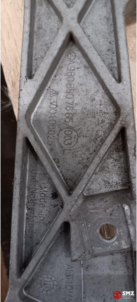 Mercedes-Benz Occ koplampsteunbeugel links Mercedes - Světlomet pro Nákladní auto: obrázek 3 Mercedes-Benz Occ koplampsteunbeugel links Mercedes - Světlomet pro Nákladní auto: obrázek 3