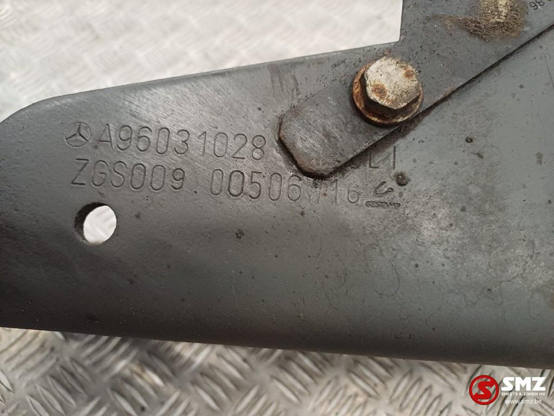 Mercedes-Benz Occ montagebeugel chassis links Mercedes - Rám/ Šasi pro Nákladní auto: obrázek 5 Mercedes-Benz Occ montagebeugel chassis links Mercedes - Rám/ Šasi pro Nákladní auto: obrázek 5