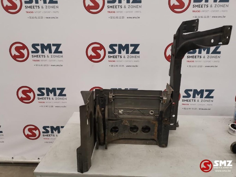 Mercedes-Benz Occ onderste opstapbak links Actros MP2 - Stupátko pro Nákladní auto: obrázek 2 Mercedes-Benz Occ onderste opstapbak links Actros MP2 - Stupátko pro Nákladní auto: obrázek 2