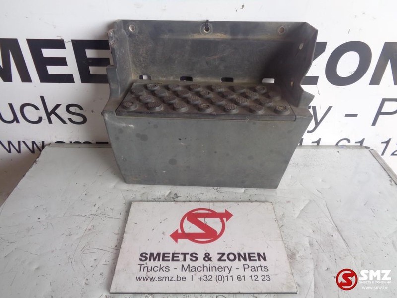 Mercedes-Benz Occ opstapbak links - Stupátko pro Nákladní auto: obrázek 1 Mercedes-Benz Occ opstapbak links - Stupátko pro Nákladní auto: obrázek 1