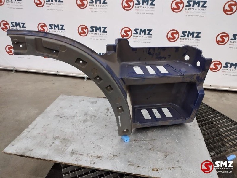 Mercedes-Benz Occ opstapbak rechts Mercedes Actros MP2 - Stupátko pro Nákladní auto: obrázek 1 Mercedes-Benz Occ opstapbak rechts Mercedes Actros MP2 - Stupátko pro Nákladní auto: obrázek 1