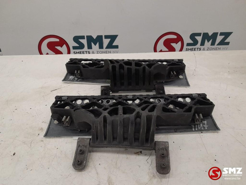 Mercedes-Benz Occ set radiatorgrille + opstap links en rechts Me - Mřížka pro Nákladní auto: obrázek 4 Mercedes-Benz Occ set radiatorgrille + opstap links en rechts Me - Mřížka pro Nákladní auto: obrázek 4